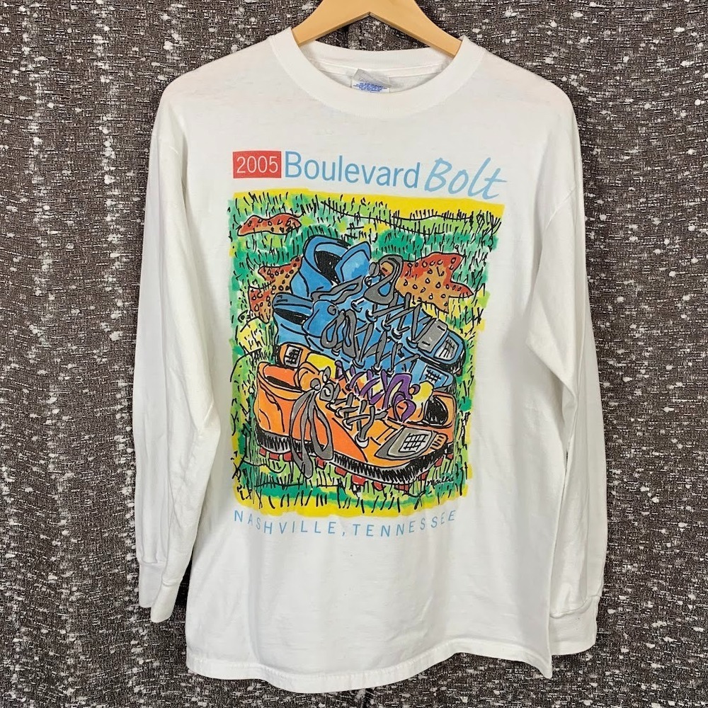Vintage 2005 Nashville TN‎ Boulevard Bolt Long Sleeve Shirt Size Medium
